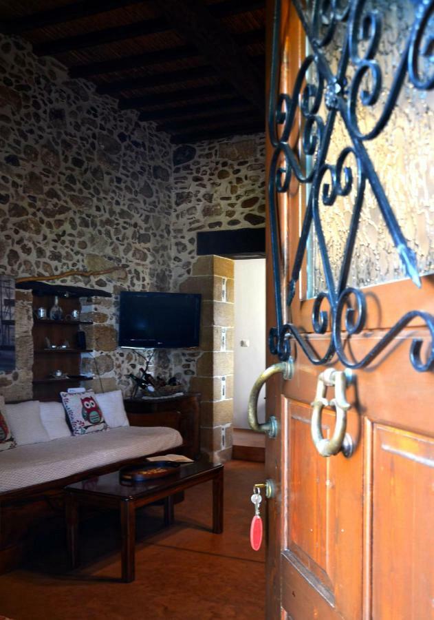הוילה קיסאמוס Kamara Stone House מראה חיצוני תמונה